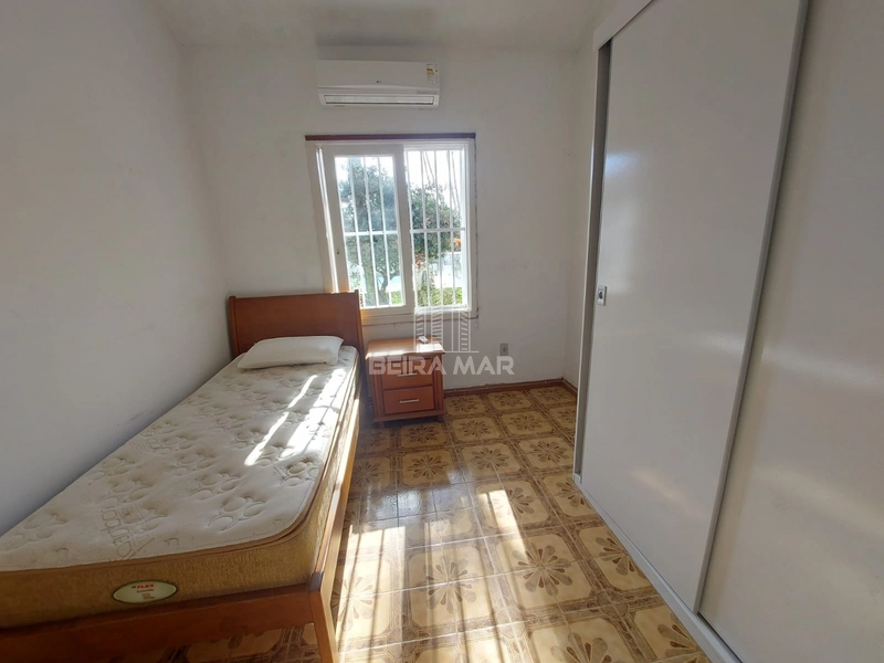 Casa de laje em 02 terrenos no coração de Atlântida.: 14ª foto da galeria de imagens do imóvel