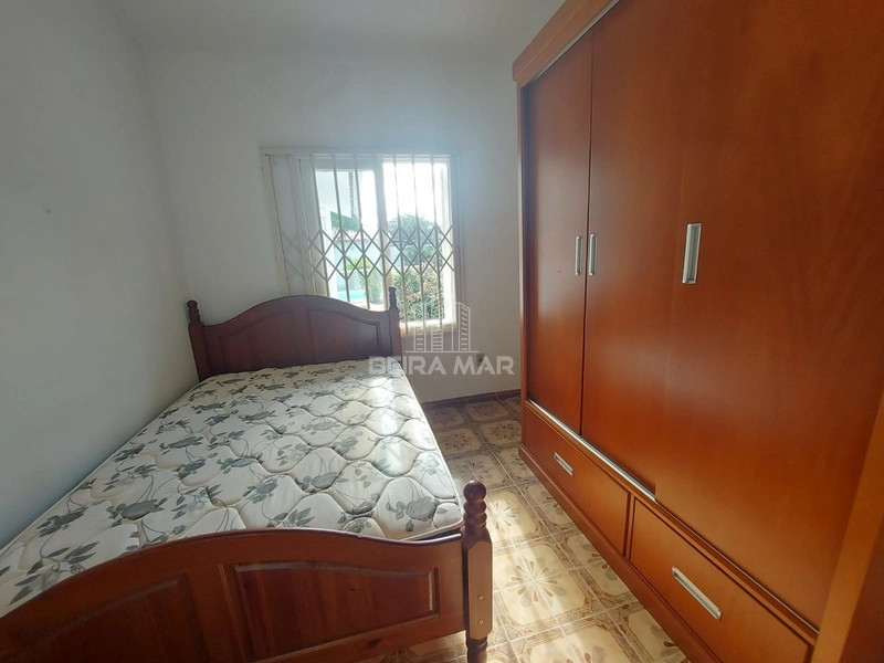 Casa de laje em 02 terrenos no coração de Atlântida.: 10ª foto da galeria de imagens do imóvel