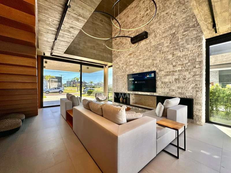 Luxuosa Casa à Venda em Condomínio Fechado: 5ª foto da galeria de imagens do imóvel