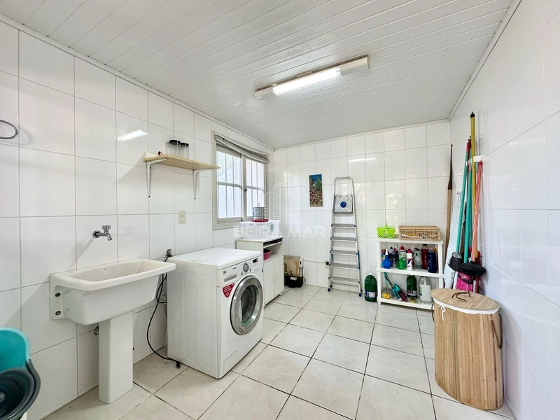 CASA EM ATLÂNTIDA  À VENDA PRÓXIMO AO MAR (4 quadras): 4ª foto da galeria de imagens do imóvel