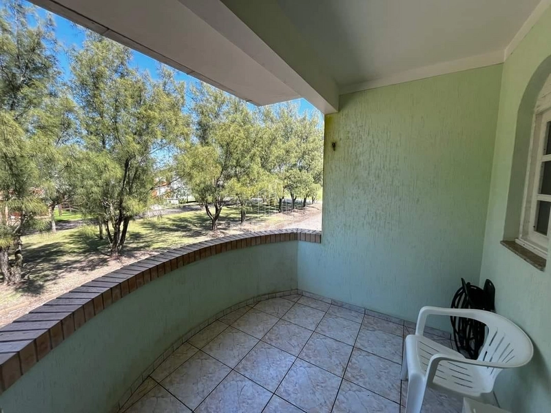 Duplex em Xangri-lá: 7ª foto da galeria de imagens do imóvel