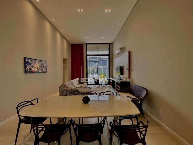 Casa no Condomínio Sunset: 2ª foto da galeria de imagens do imóvel