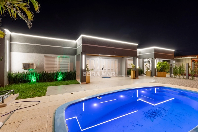 Duas casas em uma só!: 1ª foto da galeria de imagens do imóvel