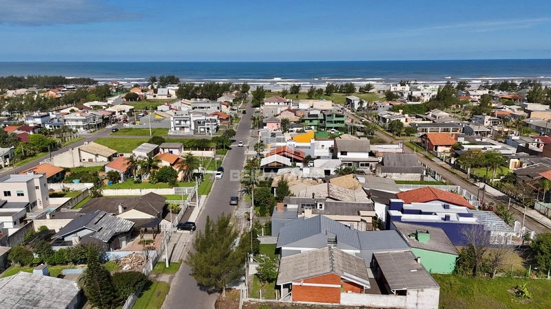 Casa a 2 quadras do mar: 29ª foto da galeria de imagens do imóvel