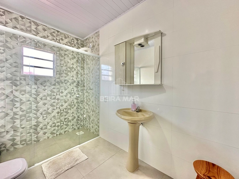 Casa a 2 quadras do mar: 19ª foto da galeria de imagens do imóvel