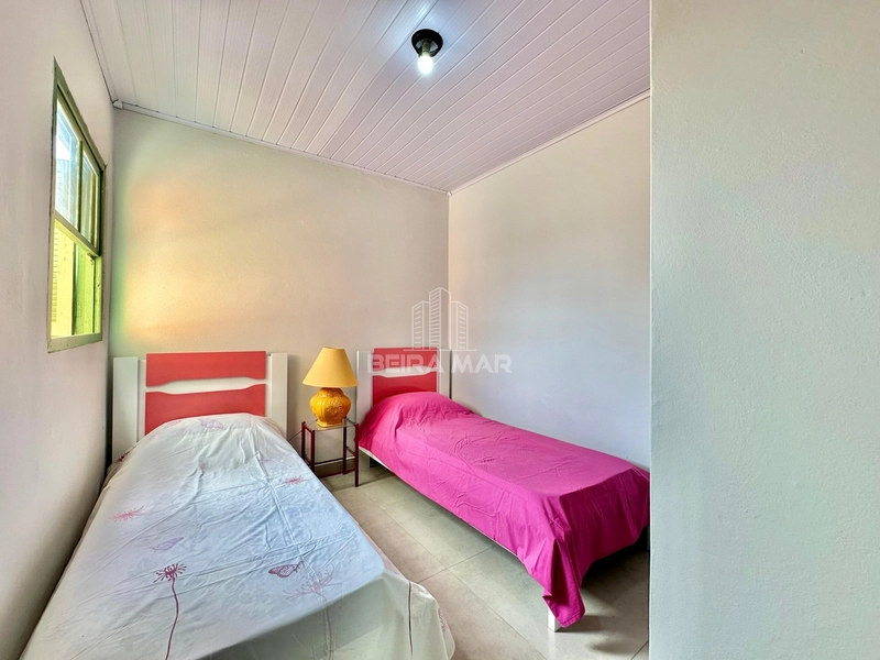 Casa a 2 quadras do mar: 14ª foto da galeria de imagens do imóvel