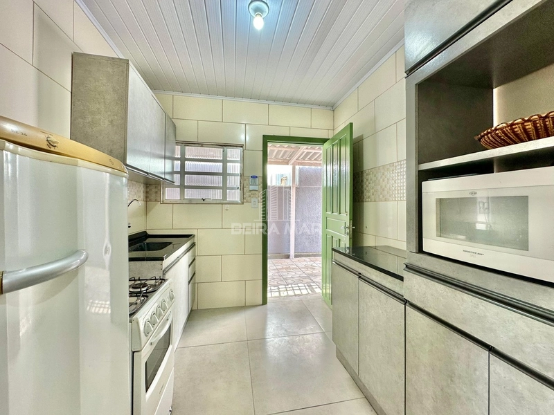 Casa a 2 quadras do mar: 12ª foto da galeria de imagens do imóvel