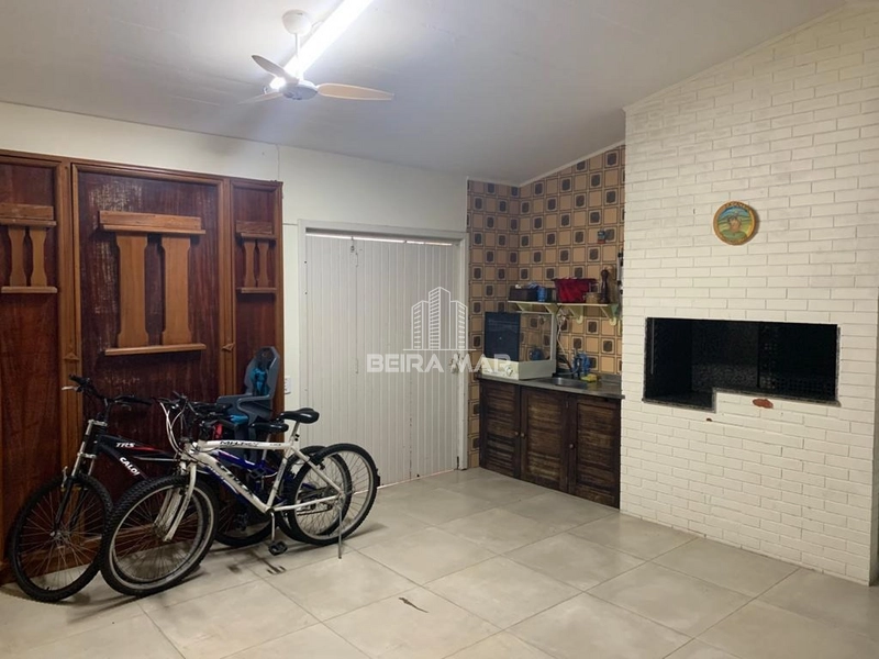 Casa na Avenida Paraguassú!: 6ª foto da galeria de imagens do imóvel