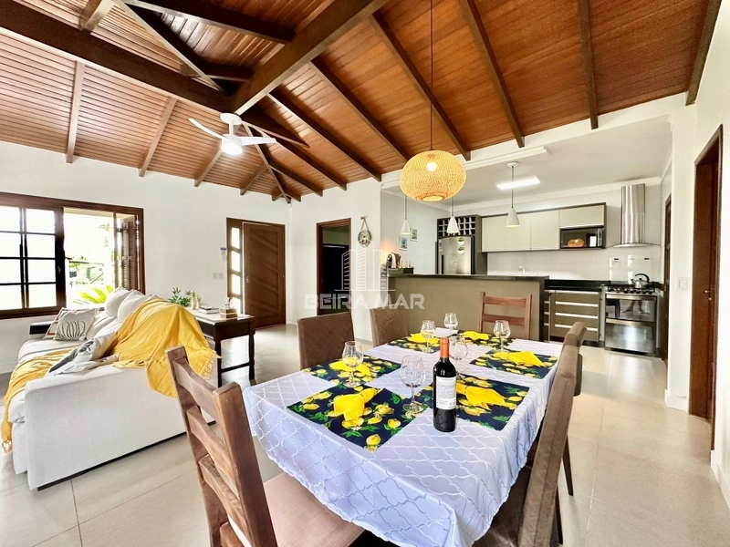 Excelente casa térrea, localizada no Centro, Próxima ao Mar!: 38ª foto da galeria de imagens do imóvel