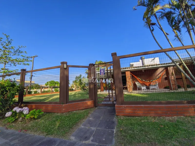 Casa térrea no centro de Atlântida: 25ª foto da galeria de imagens do imóvel