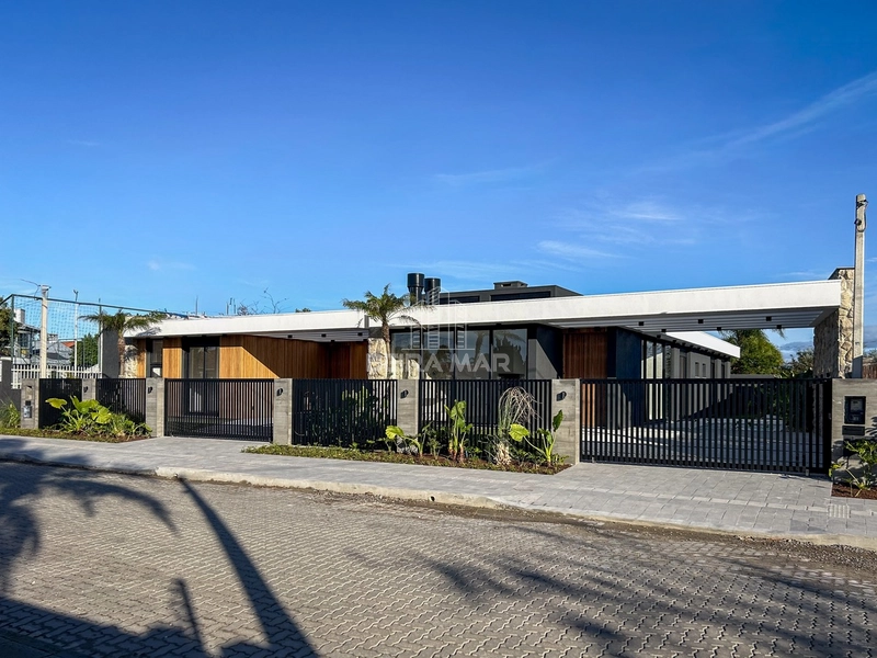 Casa nova e sofisticada em Atlântida: 12ª foto da galeria de imagens do imóvel