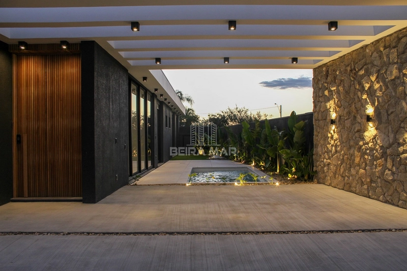Casa nova e sofisticada em Atlântida: 15ª foto da galeria de imagens do imóvel