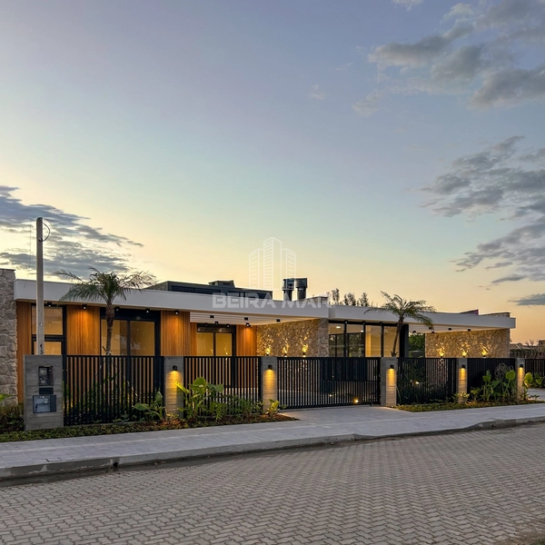 Casa nova e sofisticada em Atlântida: 26ª foto da galeria de imagens do imóvel
