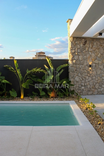 Casa nova e sofisticada em Atlântida: 23ª foto da galeria de imagens do imóvel