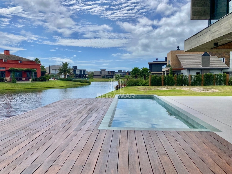 Mansão com 06 suítes, beira lago, infra completa.: 23ª foto da galeria de imagens do imóvel