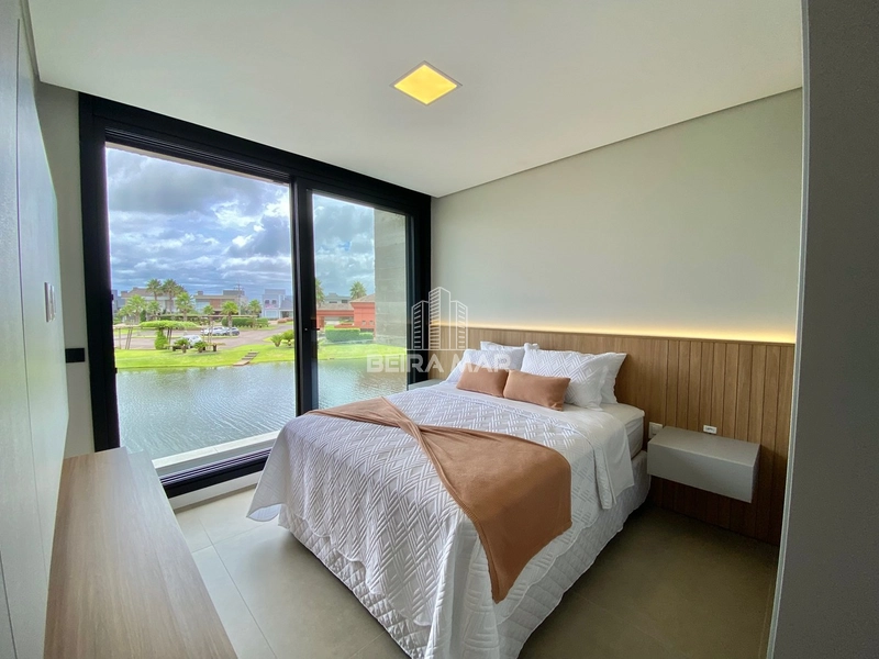 Mansão com 06 suítes, beira lago, infra completa.: 36ª foto da galeria de imagens do imóvel