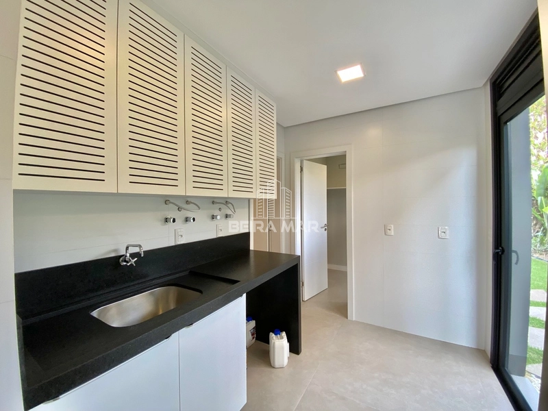 Mansão com 06 suítes, beira lago, infra completa.: 16ª foto da galeria de imagens do imóvel