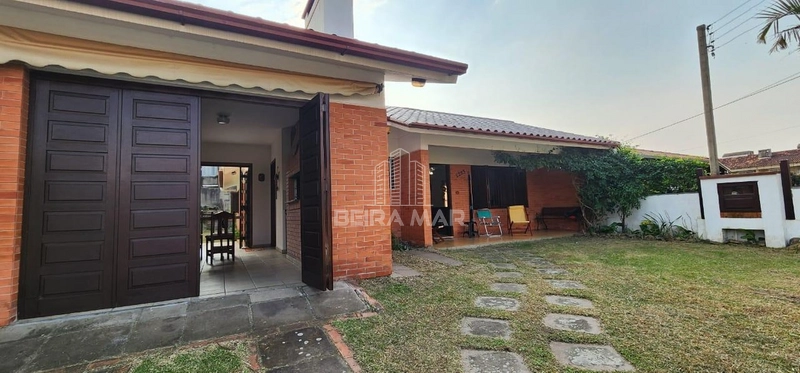 Casa no centro de Xangri-lá.: 2ª foto da galeria de imagens do imóvel