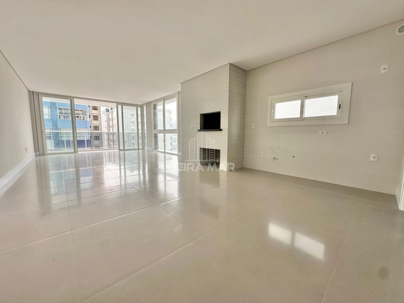 Apartamento na Zona Nova: 5ª foto da galeria de imagens do imóvel