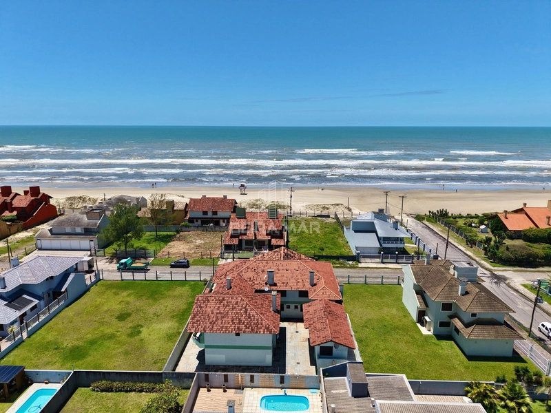 DUPLEX JUNTO AO MAR  PÉ NA AREIA: 1ª foto da galeria de imagens do imóvel