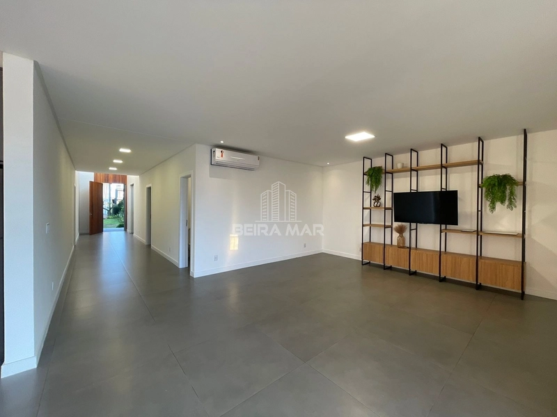 Casa à Venda em Condomínio Fechado - Beira Lago: 6ª foto da galeria de imagens do imóvel