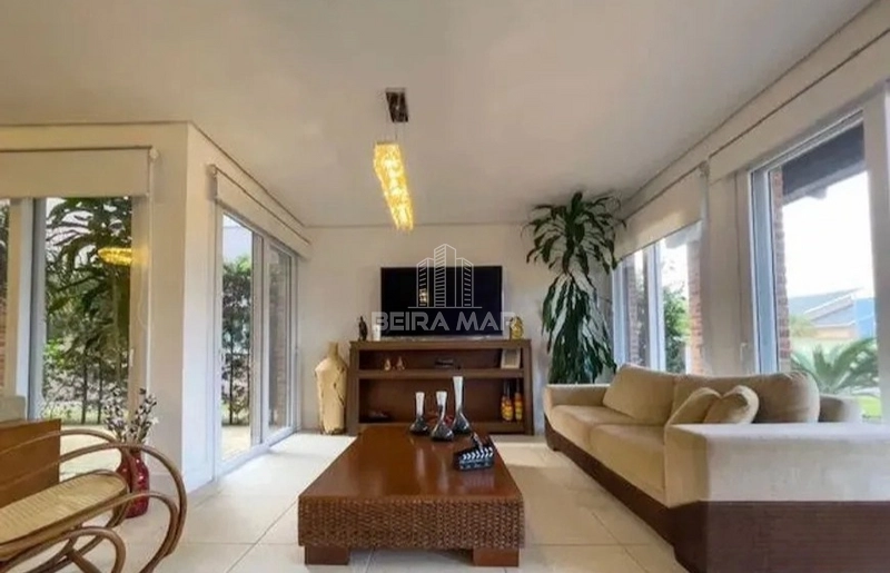 Casa beira lago no Condomínio Villagio: 14ª foto da galeria de imagens do imóvel