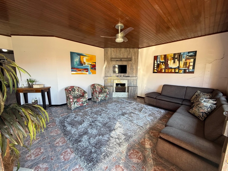 Rainha do Mar - Casa à venda : 2ª foto da galeria de imagens do imóvel