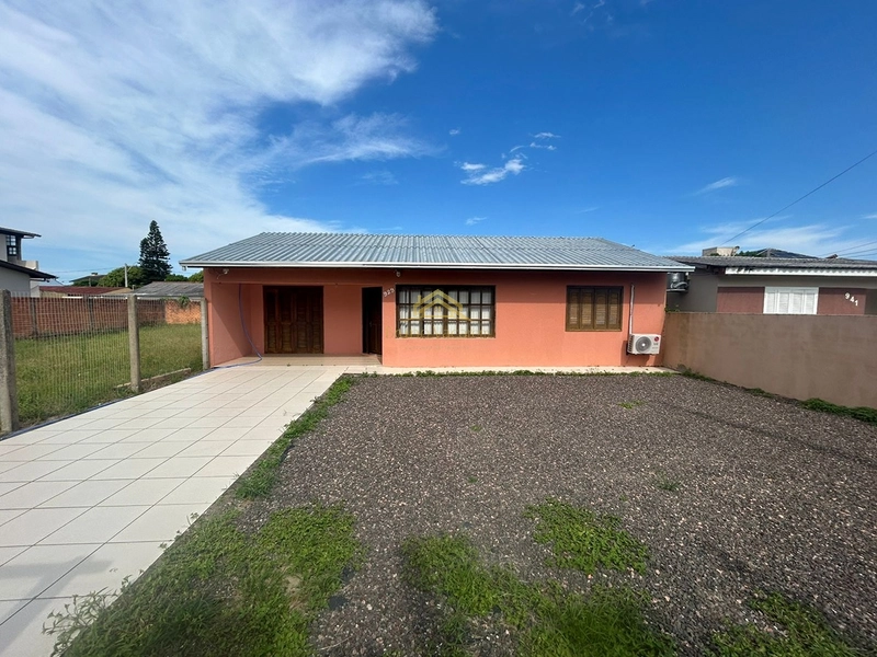 Atlântida Sul - Casa à venda : 2ª foto da galeria de imagens do imóvel