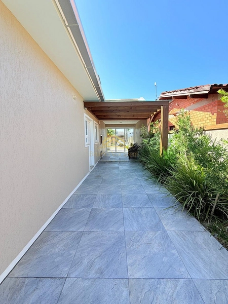 Imóvel com piscina em Atlântida Sul : 21ª foto da galeria de imagens do imóvel