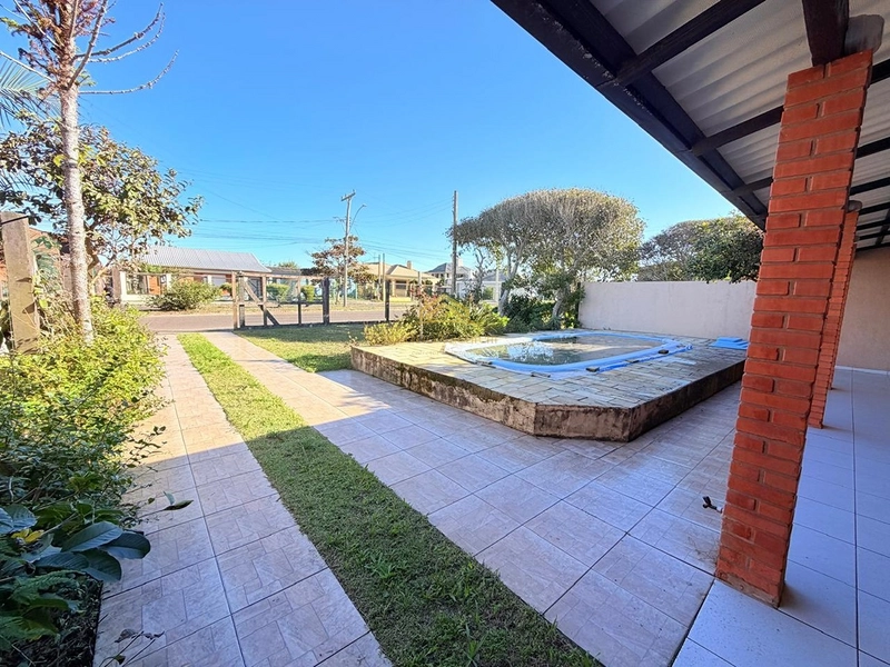 Imóvel com Piscina a 50 metros do Mar: 2ª foto da galeria de imagens do imóvel