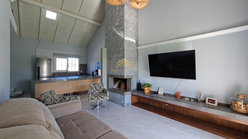 Rainha do Mar - Casa a venda : 3ª foto da galeria de imagens do imóvel