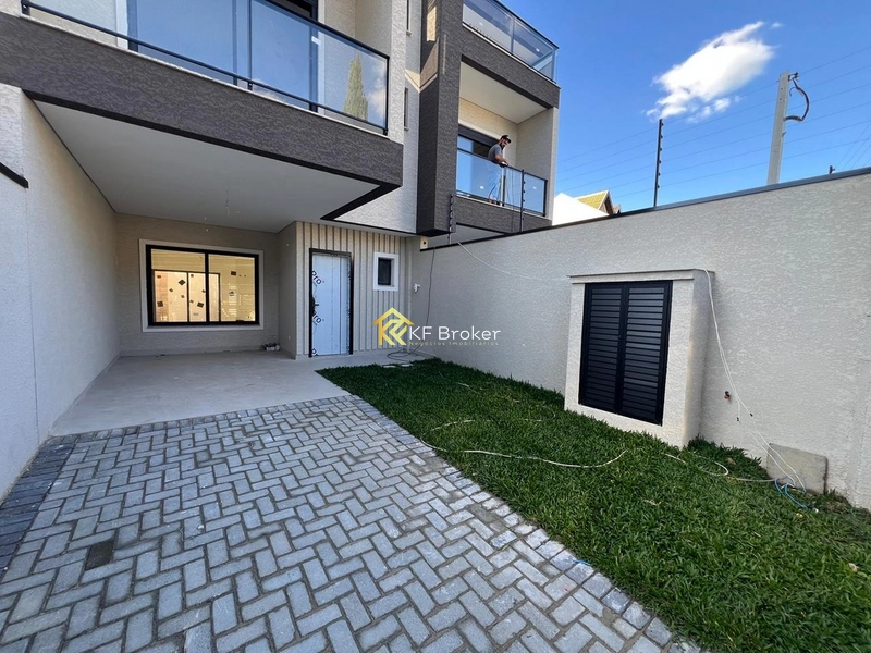 Sobrados à Venda no Residencial Belmont - Uberaba, Curitiba/PR: 3ª foto da galeria de imagens do imóvel