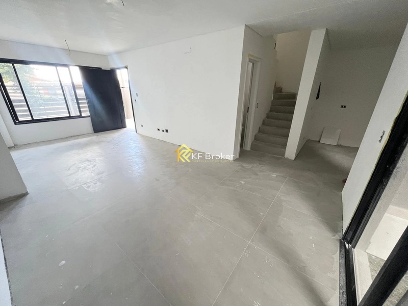 Sobrado à Venda, com 3 quartos - Bacacheri, Curitiba/PR: 10ª foto da galeria de imagens do imóvel