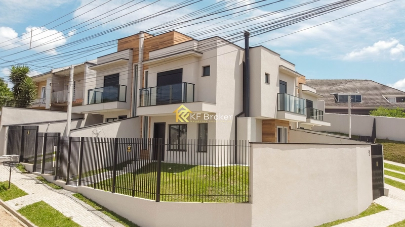 Sobrado de Esquina à Venda, com 3 quartos – Atuba, Curitiba/PR: 1ª foto da galeria de imagens do imóvel