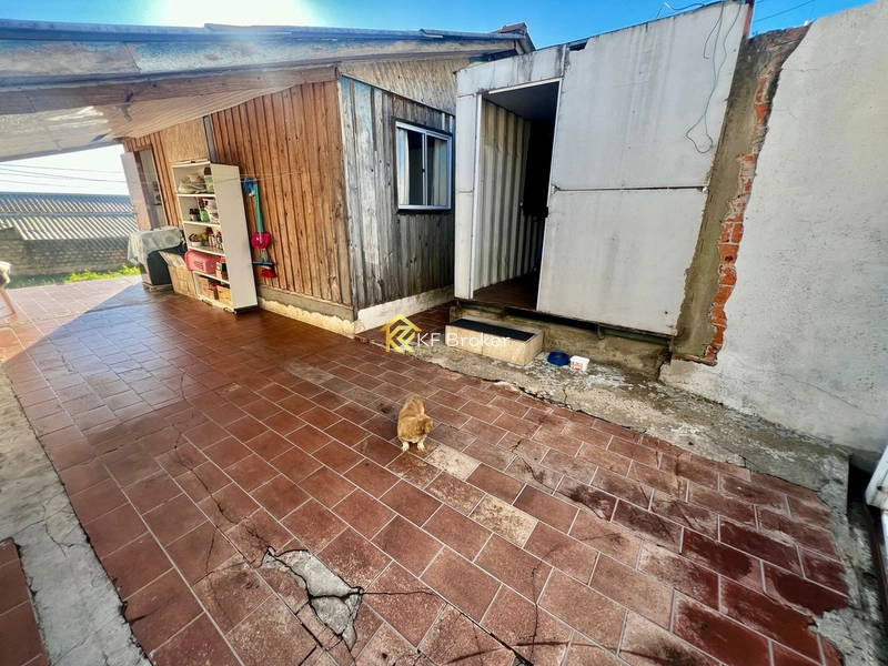 Terreno com Casa de Madeira e Contêiner Comercial – Campo Pequeno: 4ª foto da galeria de imagens do imóvel
