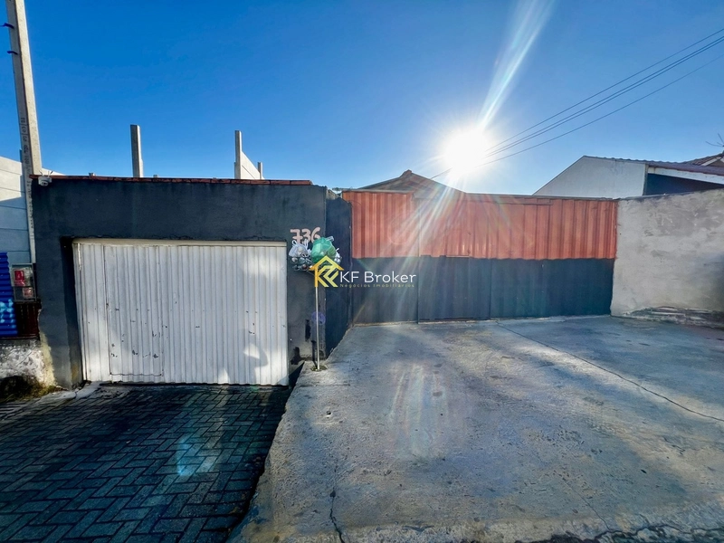 Terreno com Casa de Madeira e Contêiner Comercial – Campo Pequeno: 2ª foto da galeria de imagens do imóvel