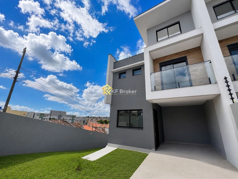 Sobrado Triplex de Esquina à Venda - Atuba, Curitiba/PR: 2ª foto da galeria de imagens do imóvel