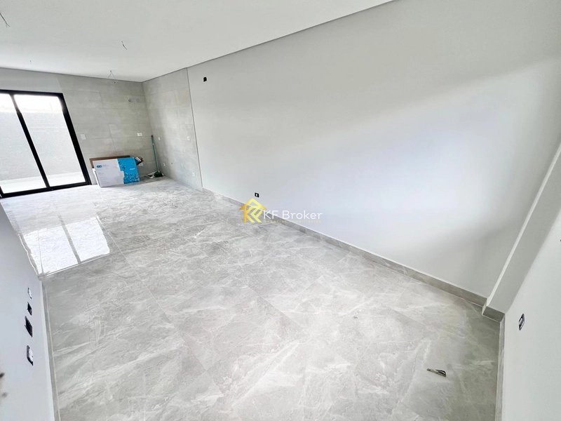 Sobrado Triplex de Esquina à Venda - Atuba, Curitiba/PR: 4ª foto da galeria de imagens do imóvel