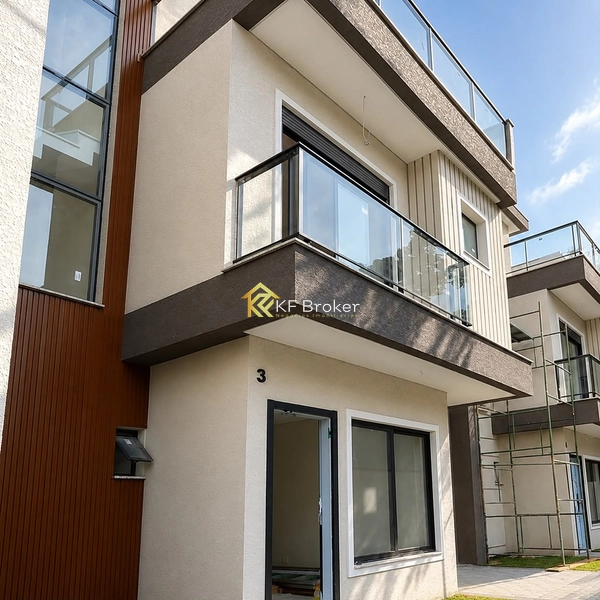 Sobrados à Venda no Residencial Belmont - Uberaba, Curitiba/PR: 1ª foto da galeria de imagens do imóvel