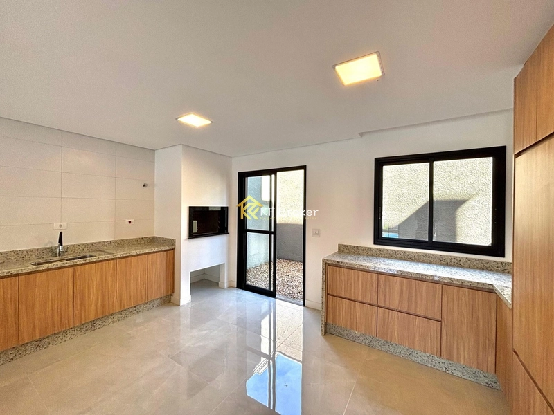 Sobrados/Triplex no Condomínio Monte Carlo – Tingui em Curitiba/PR: 11ª foto da galeria de imagens do imóvel