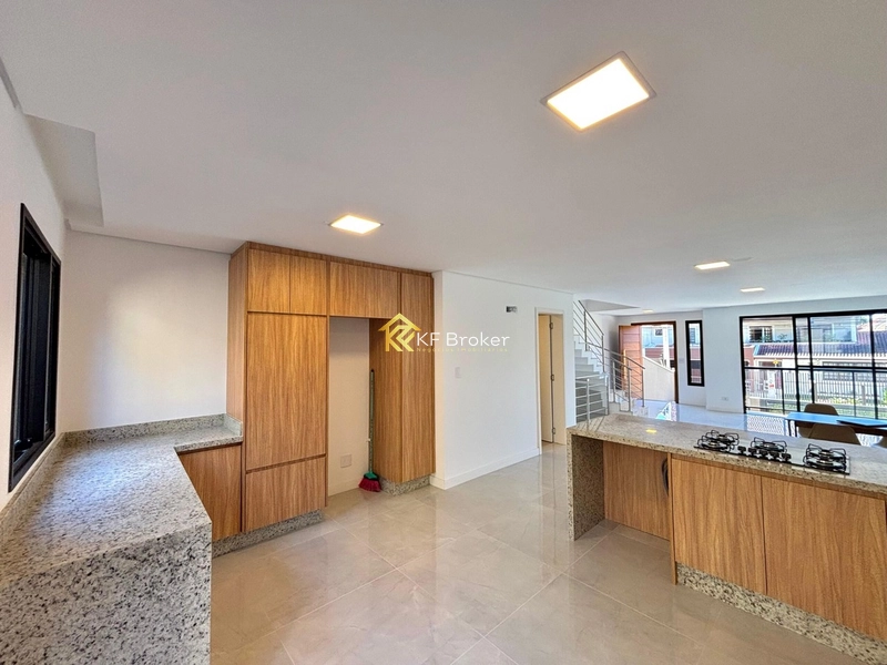 Sobrados/Triplex no Condomínio Monte Carlo – Tingui em Curitiba/PR: 14ª foto da galeria de imagens do imóvel