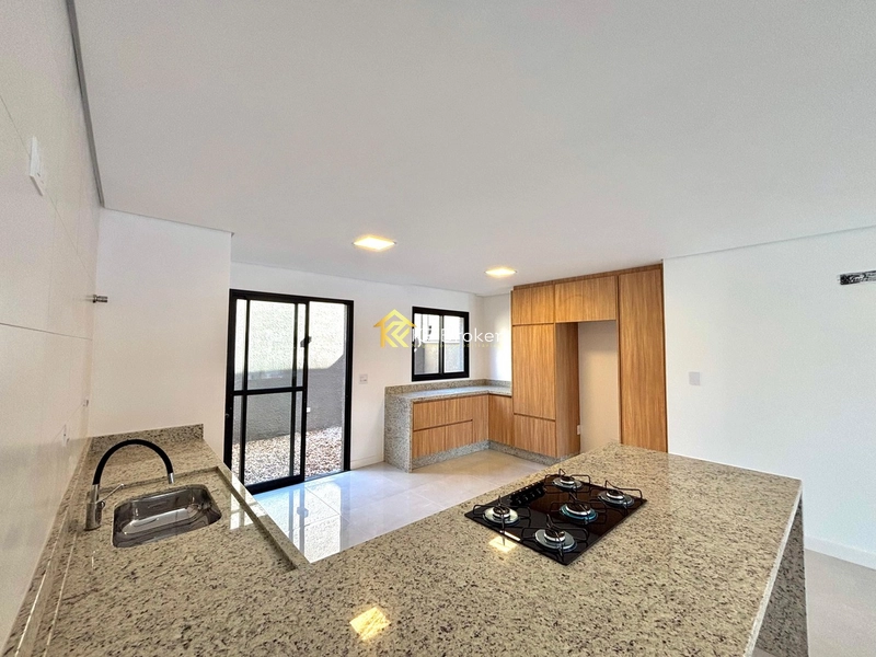 Sobrados/Triplex no Condomínio Monte Carlo – Tingui em Curitiba/PR: 10ª foto da galeria de imagens do imóvel
