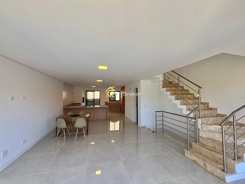 Sobrados/Triplex no Condomínio Monte Carlo – Tingui em Curitiba/PR: 6ª foto da galeria de imagens do imóvel