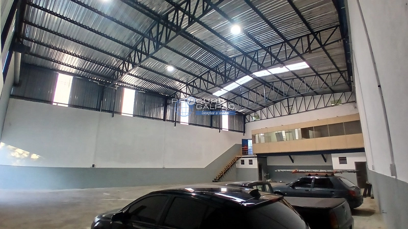 Galpão industrial para aluguel no Batistini em São Bernardo do Campo: 3ª foto da galeria de imagens do imóvel
