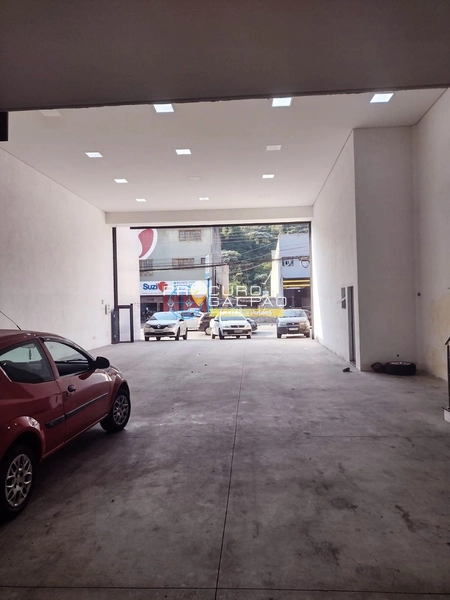 OPORTUNIDADE - SALÃO Via Movimentada de Mauá – 300 m², 6m de Altura: 6ª foto da galeria de imagens do imóvel