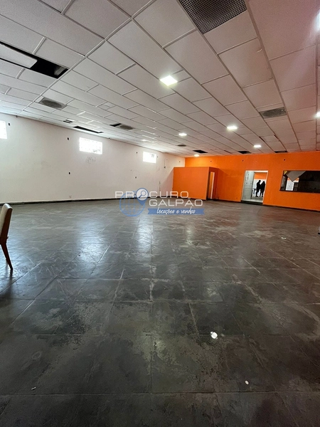Salão comercial para aluguel em Santo André, Parque Bandeirantes : 4ª foto da galeria de imagens do imóvel