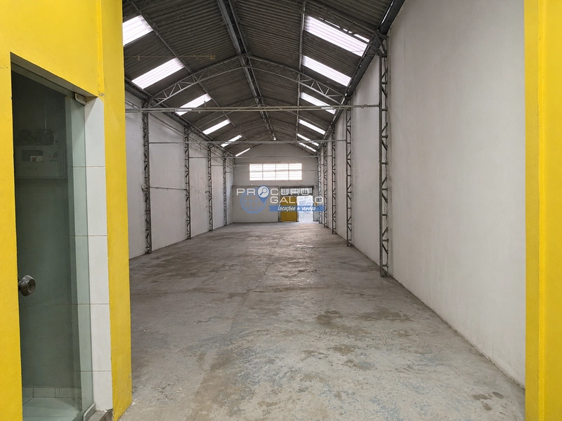 Galpão para Alugar | 300 m² | Bairro Cerâmica - São Caetano do Sul: 2ª foto da galeria de imagens do imóvel
