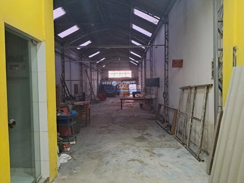 Galpão para Alugar | 300 m² | Bairro Cerâmica - São Caetano do Sul: 2ª foto da galeria de imagens do imóvel
