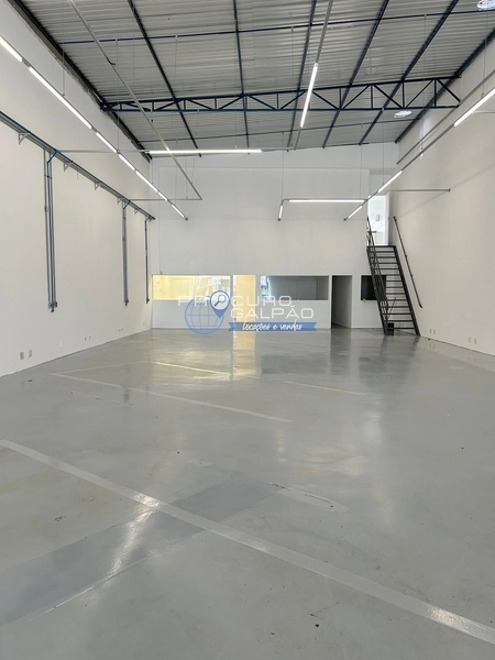 Galpão industrial para aluguel em Sapopemba, São Paulo: 4ª foto da galeria de imagens do imóvel