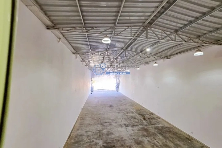 Galpão industrial para aluguel em Santo André, Vila Guarani: 2ª foto da galeria de imagens do imóvel
